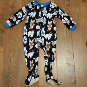 The children's place footie pajamas with polar bea